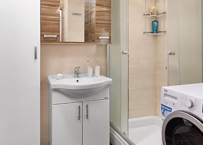 아파트 - Spacious Duplex